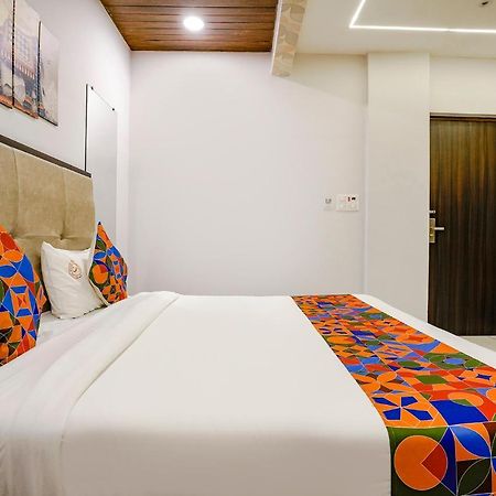 Fabhotel Swaraj Shirgaon  Kültér fotó