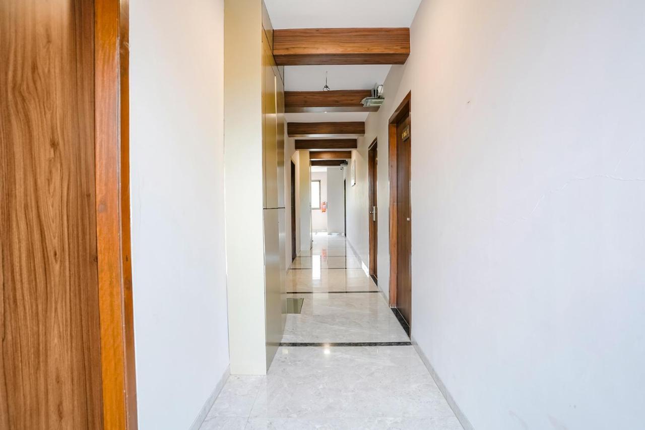 Fabhotel Swaraj Shirgaon  Kültér fotó