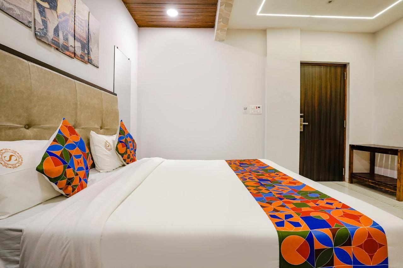 Fabhotel Swaraj Shirgaon  Kültér fotó
