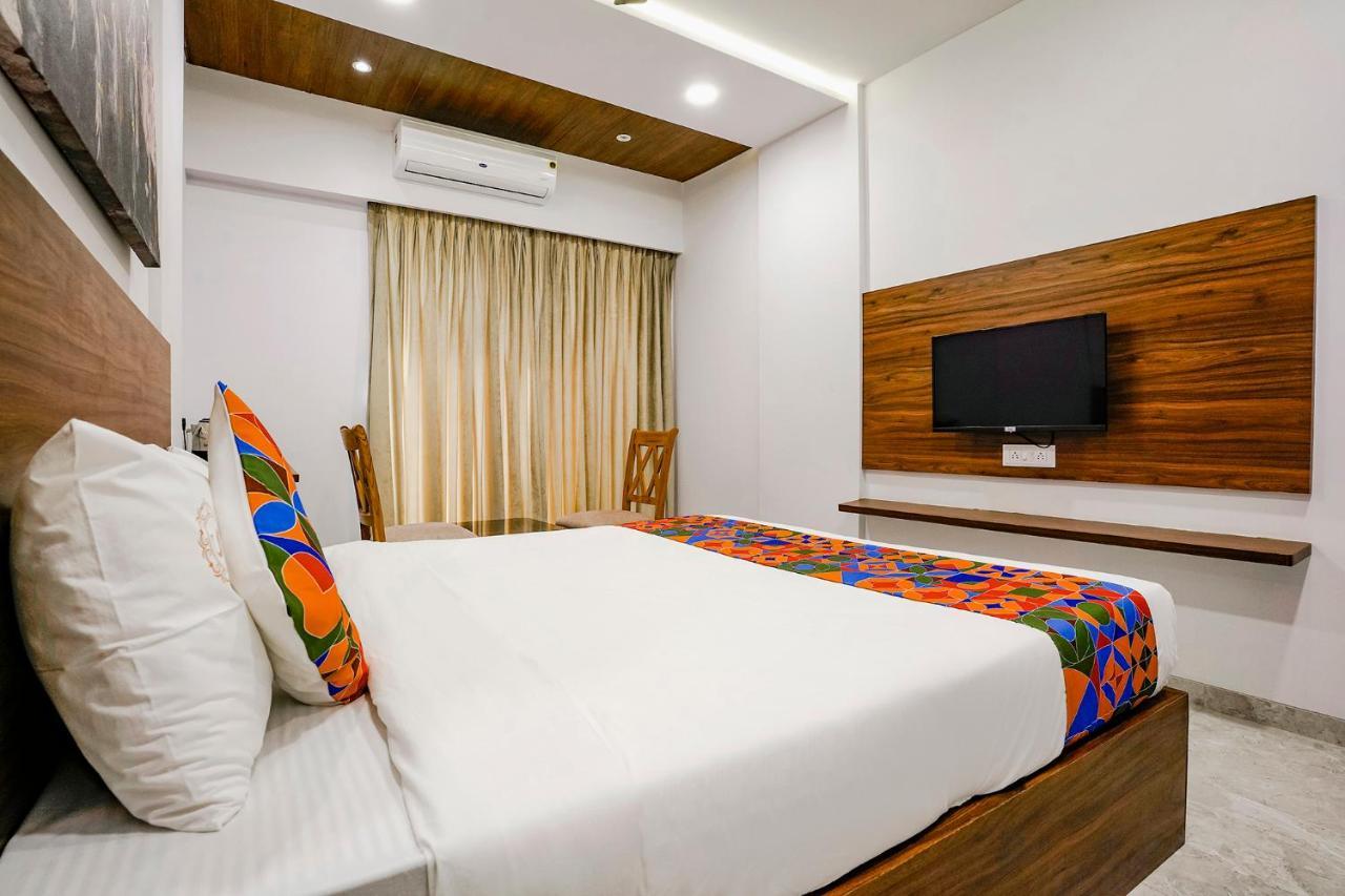 Fabhotel Swaraj Shirgaon  Kültér fotó