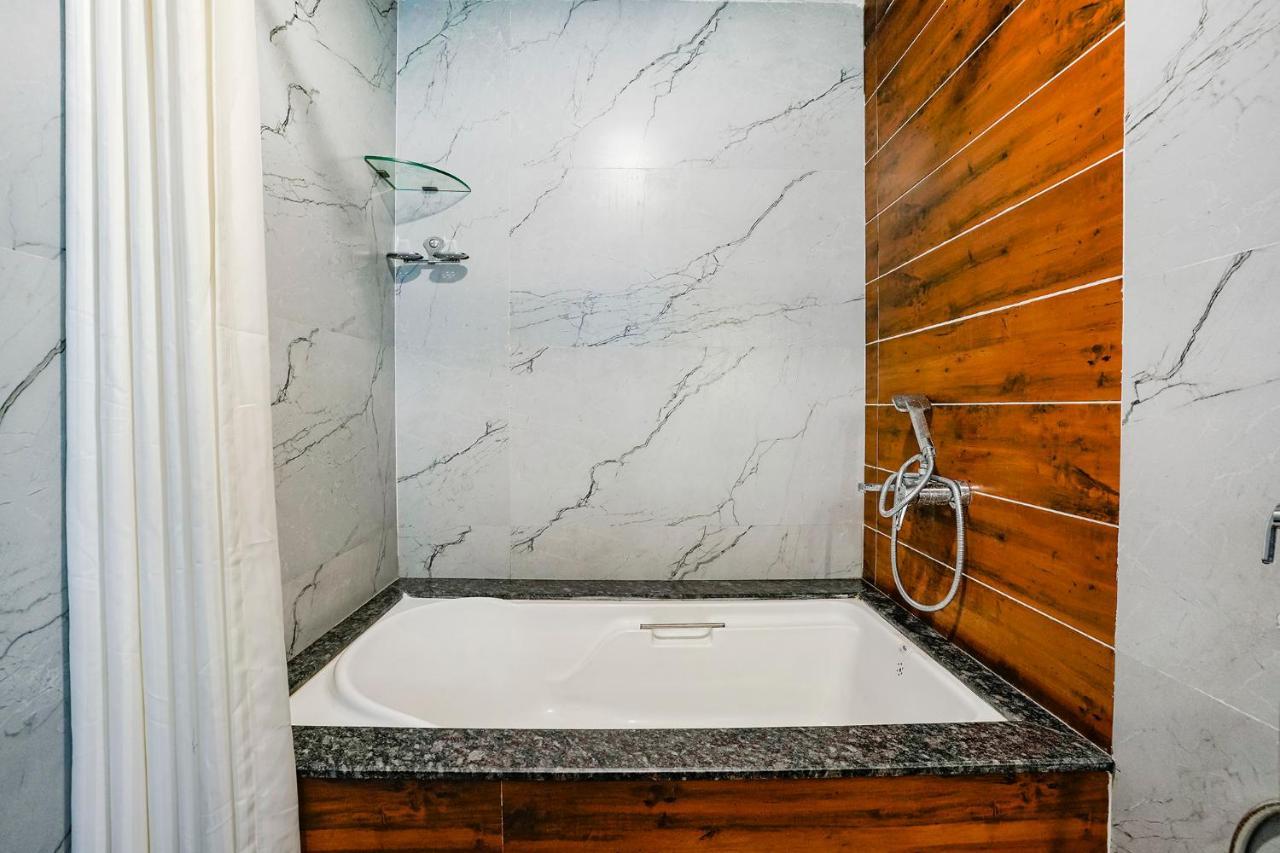 Fabhotel Swaraj Shirgaon  Kültér fotó